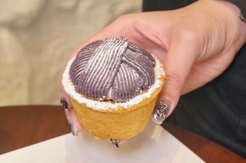 玉津咖啡｜台中南屯新開幕韓系咖啡廳，銅板價星冰樂+甜點通通吃得到! - 肉依小姐吃什麼