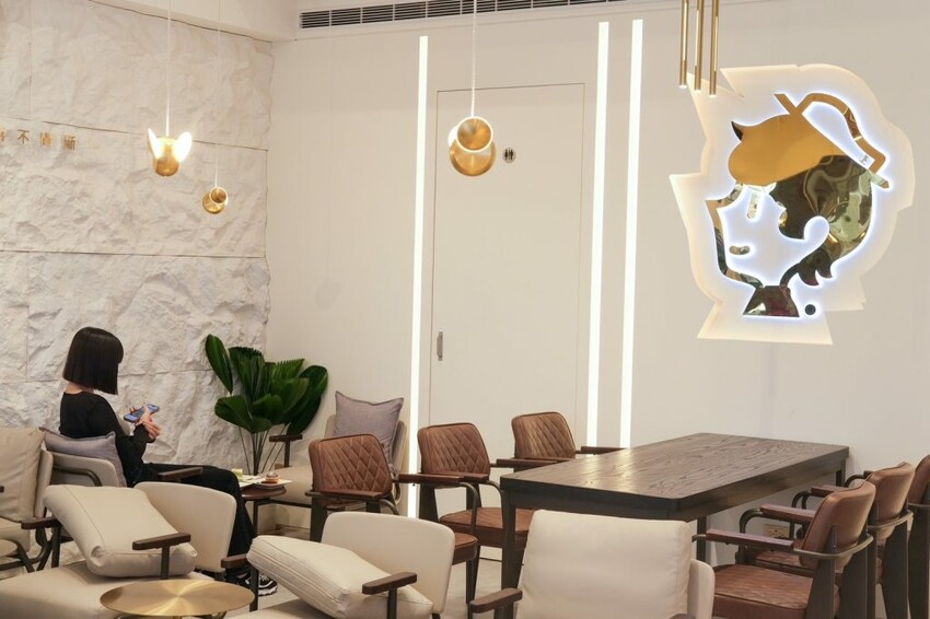 玉津咖啡｜台中南屯新開幕韓系咖啡廳，銅板價星冰樂+甜點通通吃得到! - 肉依小姐吃什麼