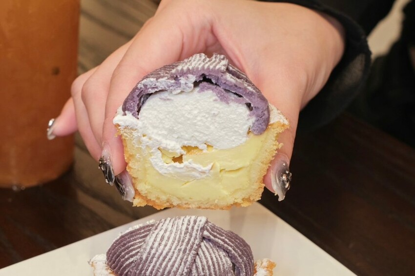 玉津咖啡｜台中南屯新開幕韓系咖啡廳，銅板價星冰樂+甜點通通吃得到! - 肉依小姐吃什麼