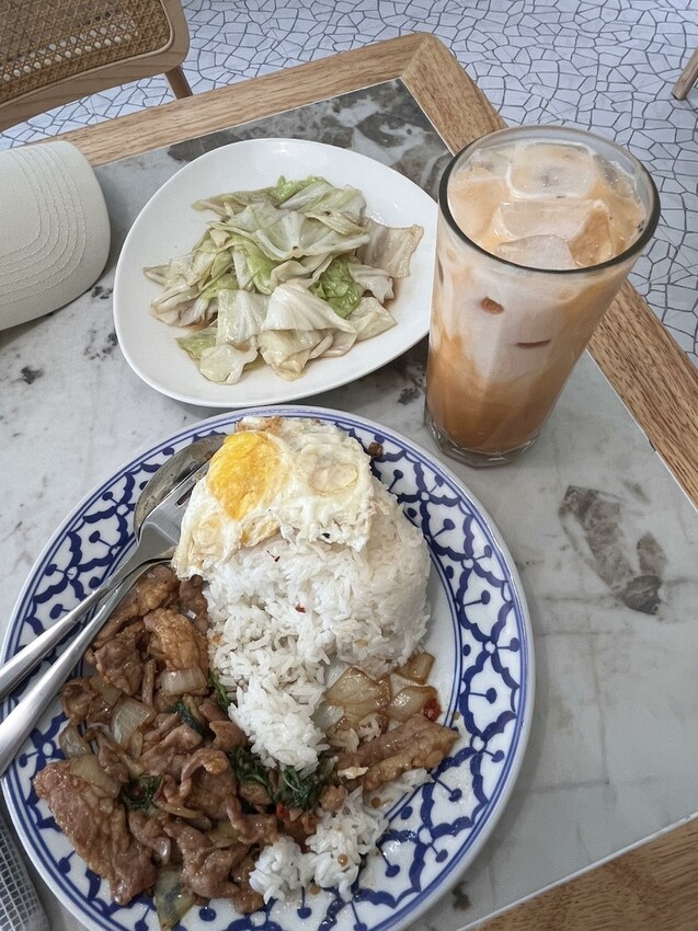 桃園市桃園區【桃園泰式】藝文特區巷弄裡的泰式好滋味!【Chiu chiu cafe】餐點選擇多價位平實