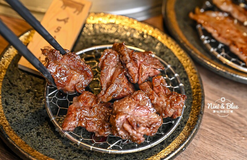 台中燒肉，日本花魁和服免費體驗、壽星優惠