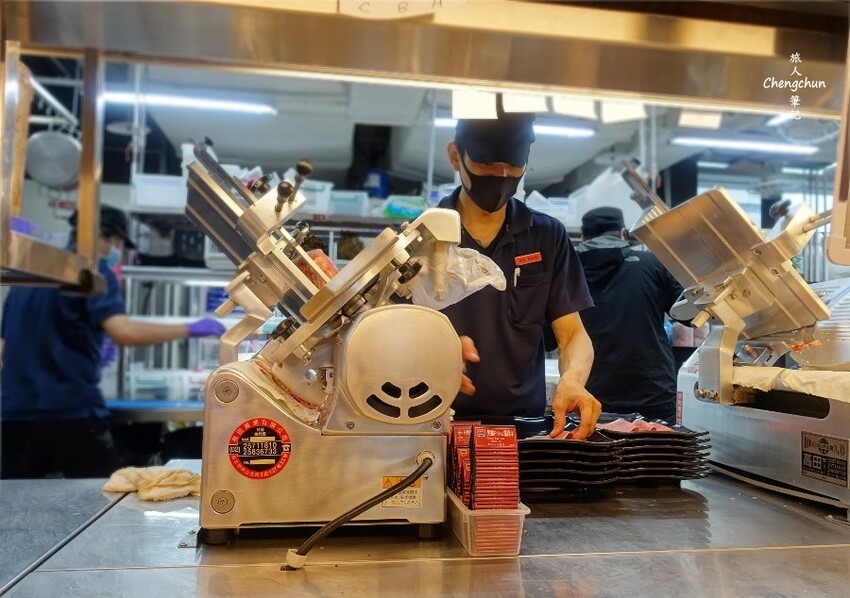 信義遠百【新馬辣經典麻辣鍋Plus+】 14F景觀餐廳，頂級