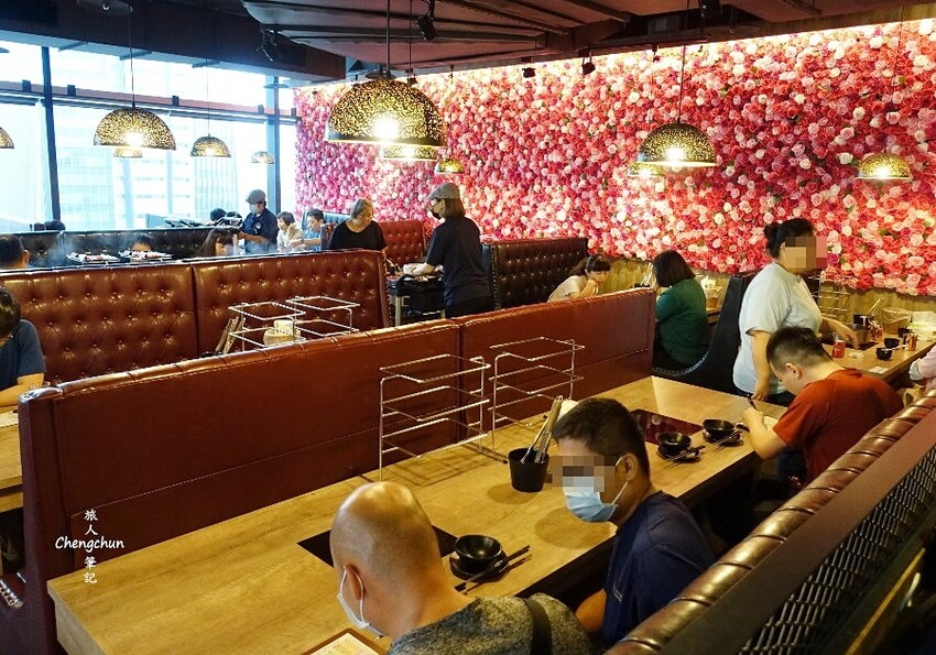 信義遠百【新馬辣經典麻辣鍋Plus+】 14F景觀餐廳，頂級