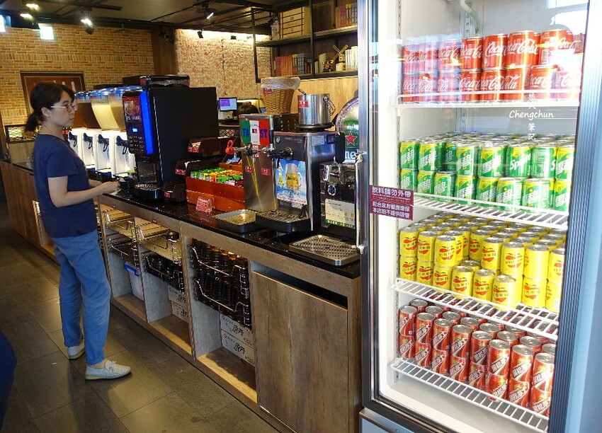 信義遠百【新馬辣經典麻辣鍋Plus+】 14F景觀餐廳，頂級