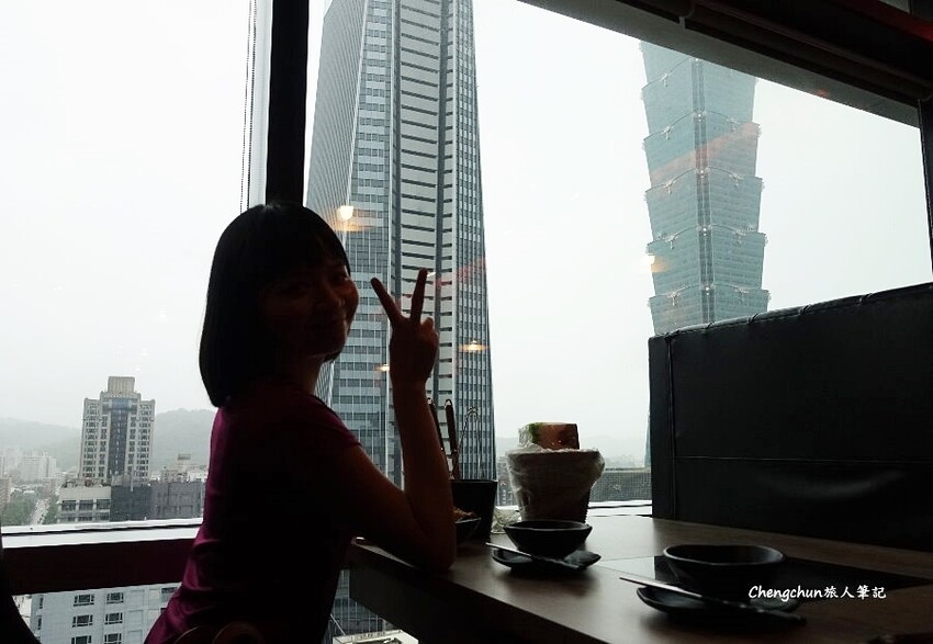 信義遠百【新馬辣經典麻辣鍋Plus+】 14F景觀餐廳，頂級