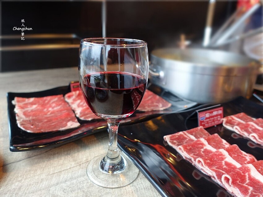 信義遠百【新馬辣經典麻辣鍋Plus+】 14F景觀餐廳，頂級