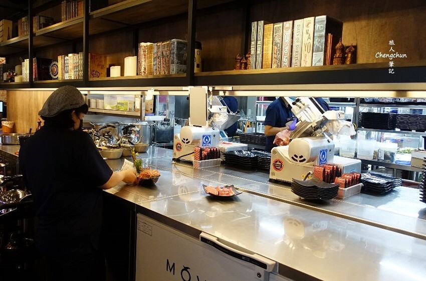 信義遠百【新馬辣經典麻辣鍋Plus+】 14F景觀餐廳，頂級