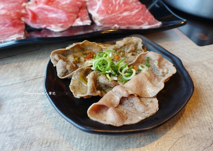 信義遠百【新馬辣經典麻辣鍋Plus+】 14F景觀餐廳，頂級