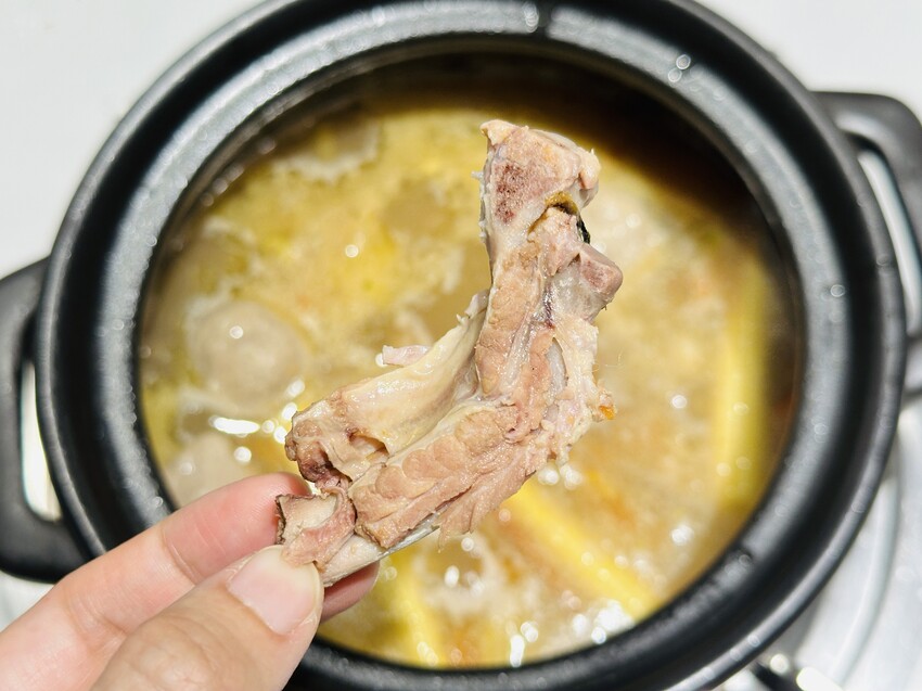 【一桶薑母鴨，一桶活蝦】春夏限定新菜單登場！蔬果龍骨鍋、活蝦