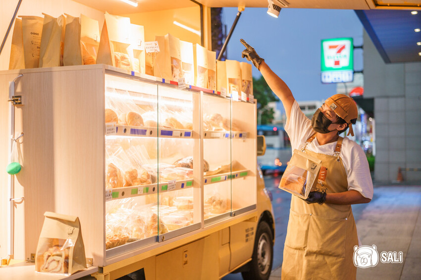 小鳥吃吐司 嘉義號｜北部人氣麵包品牌 前進嘉義，鹹口味千層可頌、還有繽紛千層水果可頌 - 莎笠，小日子