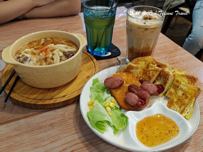 新北市板橋區【新北美食】一隅有貓,溫暖的貓咪中途餐廳 | 異國輕食咖啡廳、小貓陪伴用餐 | 可認養喜歡貓咪 | 板橋美食推薦