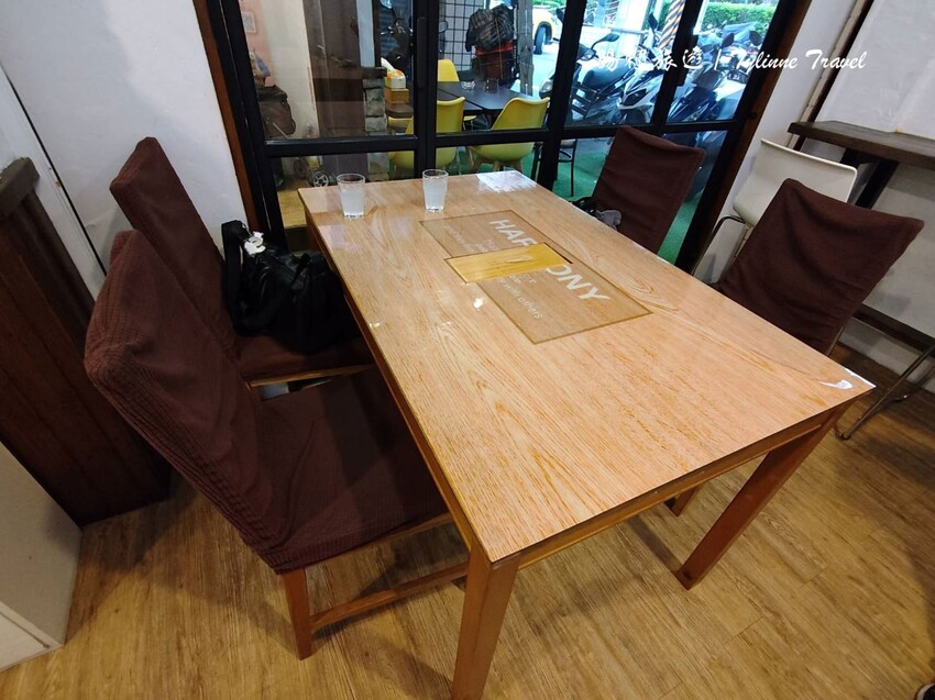 新北市板橋區【新北美食】一隅有貓,溫暖的貓咪中途餐廳 | 異國輕食咖啡廳、小貓陪伴用餐 | 可認養喜歡貓咪 | 板橋美食推薦