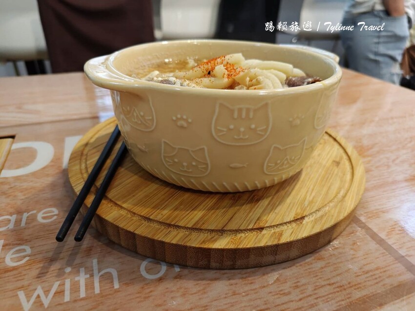 新北市板橋區【新北美食】一隅有貓,溫暖的貓咪中途餐廳 | 異國輕食咖啡廳、小貓陪伴用餐 | 可認養喜歡貓咪 | 板橋美食推薦