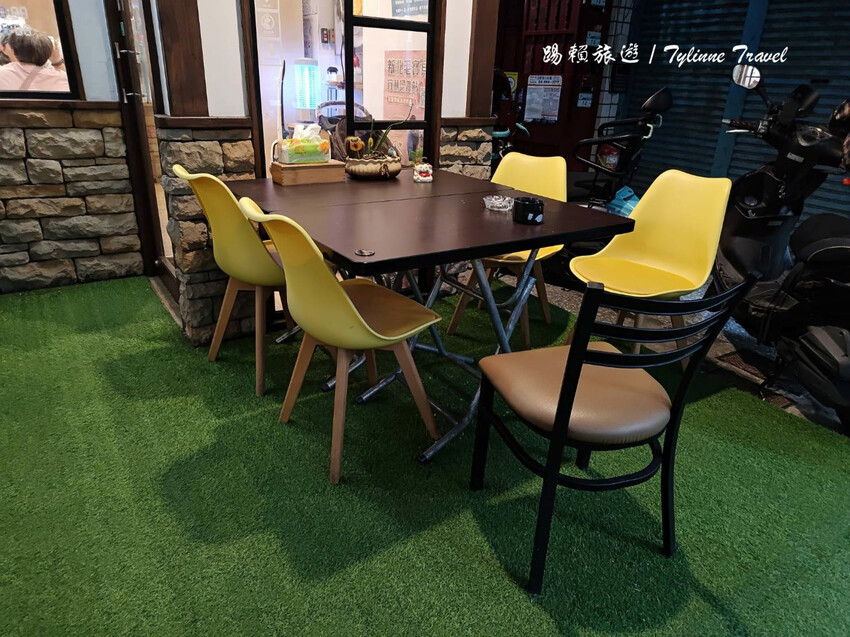 新北市板橋區【新北美食】一隅有貓,溫暖的貓咪中途餐廳 | 異國輕食咖啡廳、小貓陪伴用餐 | 可認養喜歡貓咪 | 板橋美食推薦