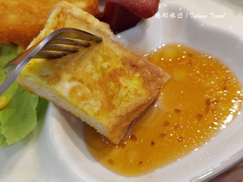 新北市板橋區【新北美食】一隅有貓,溫暖的貓咪中途餐廳 | 異國輕食咖啡廳、小貓陪伴用餐 | 可認養喜歡貓咪 | 板橋美食推薦