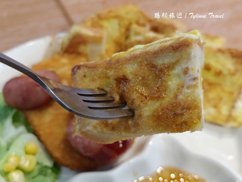 新北市板橋區【新北美食】一隅有貓,溫暖的貓咪中途餐廳 | 異國輕食咖啡廳、小貓陪伴用餐 | 可認養喜歡貓咪 | 板橋美食推薦