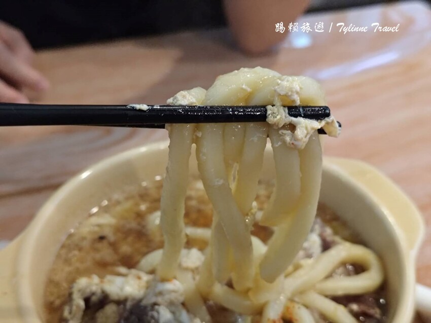 新北市板橋區【新北美食】一隅有貓,溫暖的貓咪中途餐廳 | 異國輕食咖啡廳、小貓陪伴用餐 | 可認養喜歡貓咪 | 板橋美食推薦