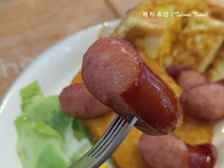 新北市板橋區【新北美食】一隅有貓,溫暖的貓咪中途餐廳 | 異國輕食咖啡廳、小貓陪伴用餐 | 可認養喜歡貓咪 | 板橋美食推薦