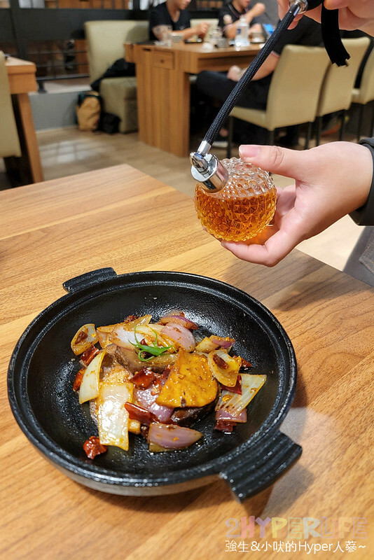 小烹大菜│中科商圈預約制中式料理，採法式精緻套餐方式上菜，價格也狠划算！適合商務聚餐或家庭聚會～