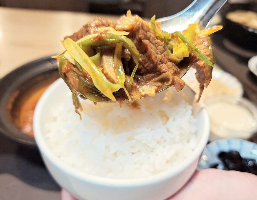 【美食】「占元府」牛肉麵、飯煲、麵煲、湯煲，北車牛肉麵推薦、