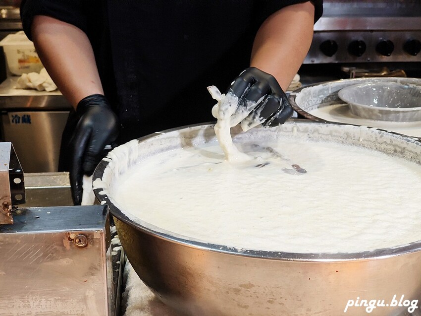 台中市西屯區潮港城太陽百匯｜台中Buffet吃到飽推薦 釜山海鮮季開跑 四人同行送巨無霸檸檬泰國蝦 百道料理無限供應 螃蟹