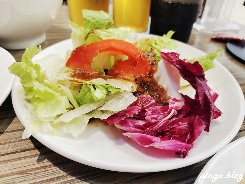 台中市西屯區潮港城太陽百匯｜台中Buffet吃到飽推薦 釜山海鮮季開跑 四人同行送巨無霸檸檬泰國蝦 百道料理無限供應 螃蟹