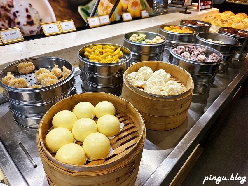 台中市西屯區潮港城太陽百匯｜台中Buffet吃到飽推薦 釜山海鮮季開跑 四人同行送巨無霸檸檬泰國蝦 百道料理無限供應 螃蟹