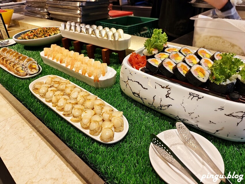 台中市西屯區潮港城太陽百匯｜台中Buffet吃到飽推薦 釜山海鮮季開跑 四人同行送巨無霸檸檬泰國蝦 百道料理無限供應 螃蟹