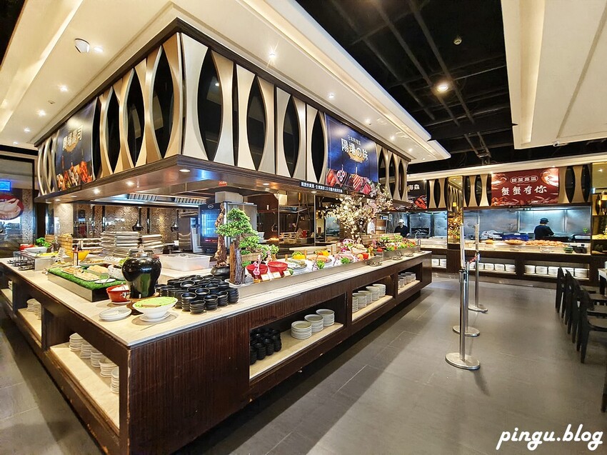 台中市西屯區潮港城太陽百匯｜台中Buffet吃到飽推薦 釜山海鮮季開跑 四人同行送巨無霸檸檬泰國蝦 百道料理無限供應 螃蟹