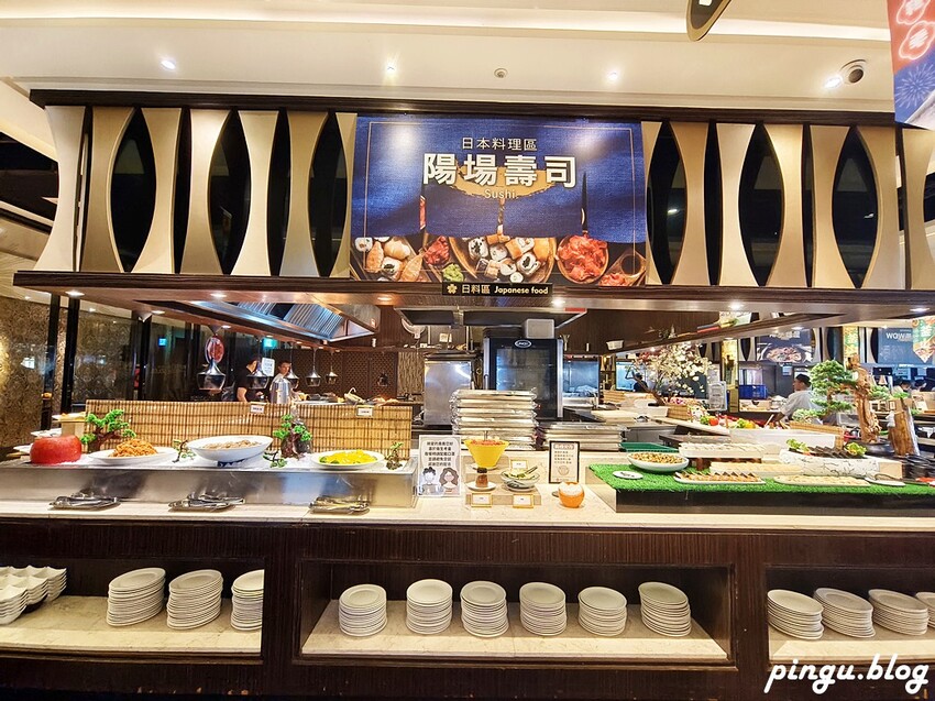 台中市西屯區潮港城太陽百匯｜台中Buffet吃到飽推薦 釜山海鮮季開跑 四人同行送巨無霸檸檬泰國蝦 百道料理無限供應 螃蟹