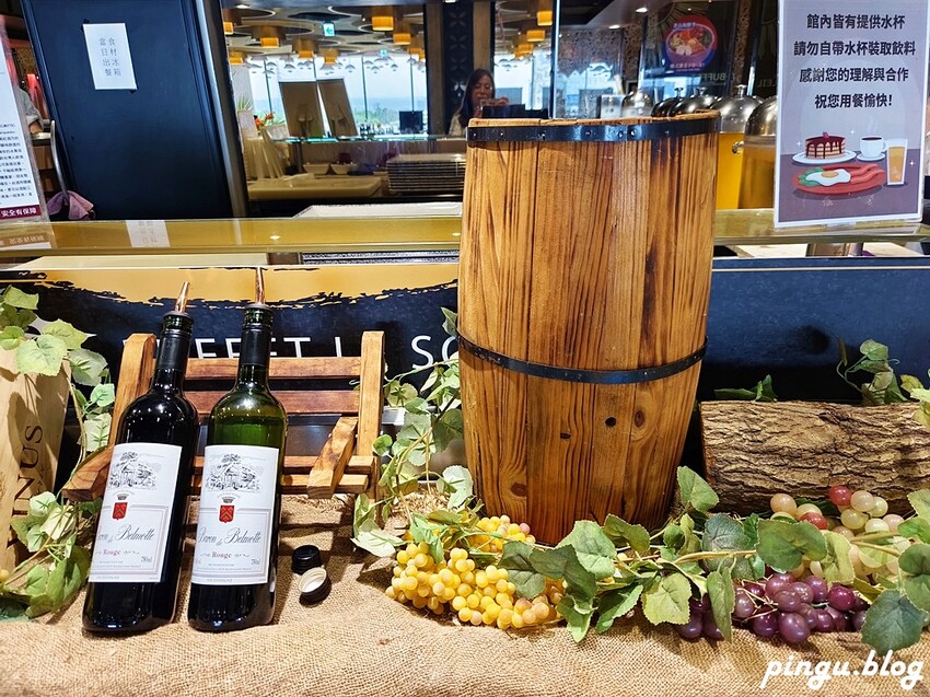 台中市西屯區潮港城太陽百匯｜台中Buffet吃到飽推薦 釜山海鮮季開跑 四人同行送巨無霸檸檬泰國蝦 百道料理無限供應 螃蟹