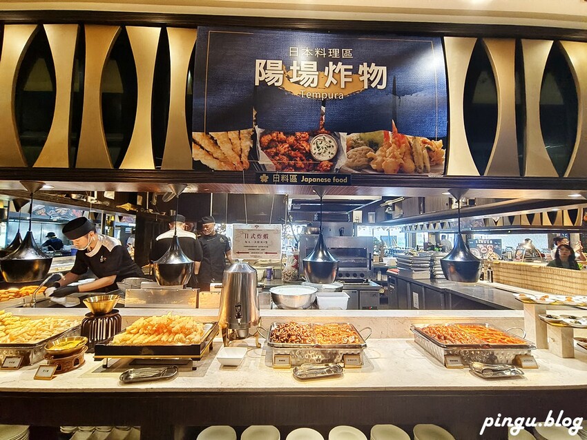 台中市西屯區潮港城太陽百匯｜台中Buffet吃到飽推薦 釜山海鮮季開跑 四人同行送巨無霸檸檬泰國蝦 百道料理無限供應 螃蟹