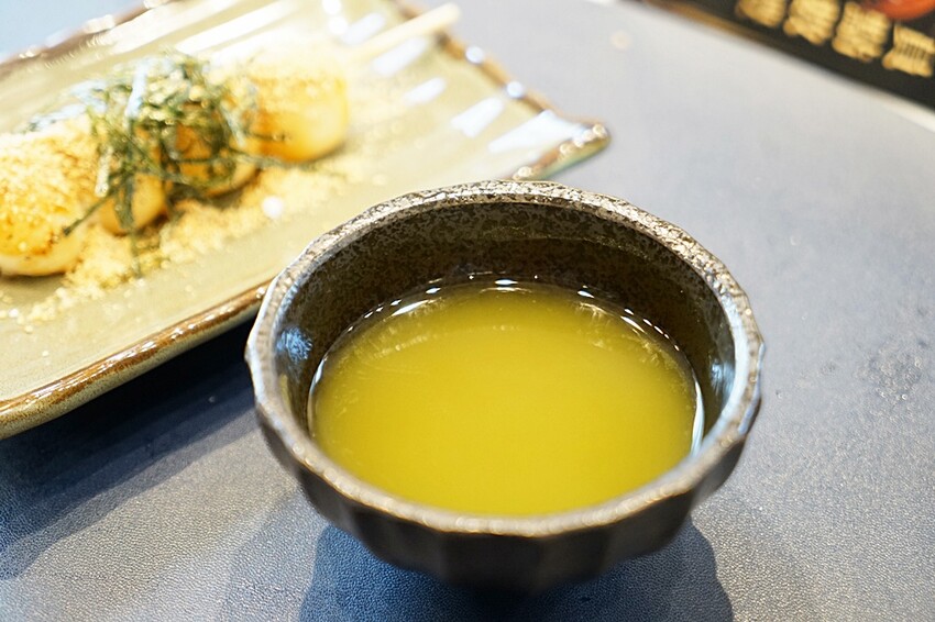 台中慶生餐廳首選｜Google 評論4.8高分，高CP值頂級無菜單鐵板燒。活龍蝦三吃、日本A5和牛、北海道干貝，14品料理只要$1600，想吃先預約！！