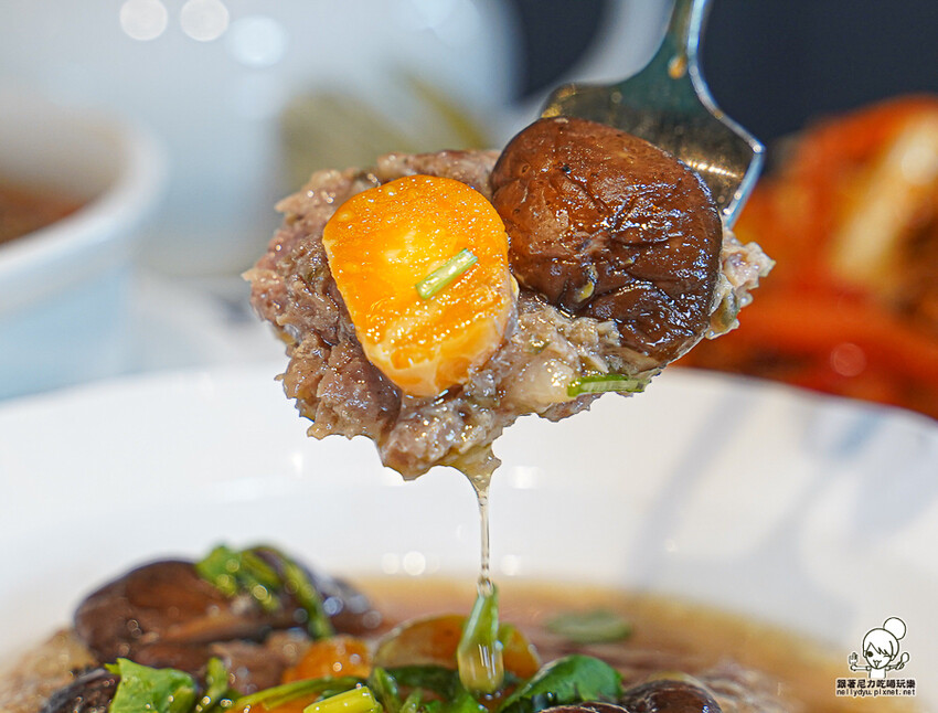 高雄夢時代首間 白玉樓 台菜定食、經典懷舊台菜美食 X 傳承第四代的台菜料理、高雄台菜 - 跟著尼力吃喝玩樂&親子生活