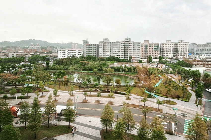 全台唯一夏威夷無菜單鐵板燒!近距離看火焰秀!整尾加拿大龍蝦都是我的~