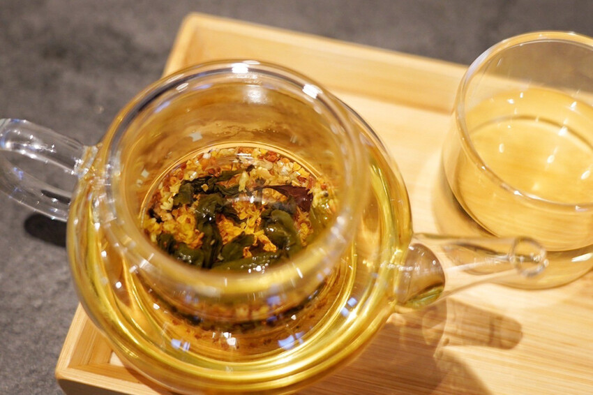 全台唯一夏威夷無菜單鐵板燒!近距離看火焰秀!整尾加拿大龍蝦都是我的~