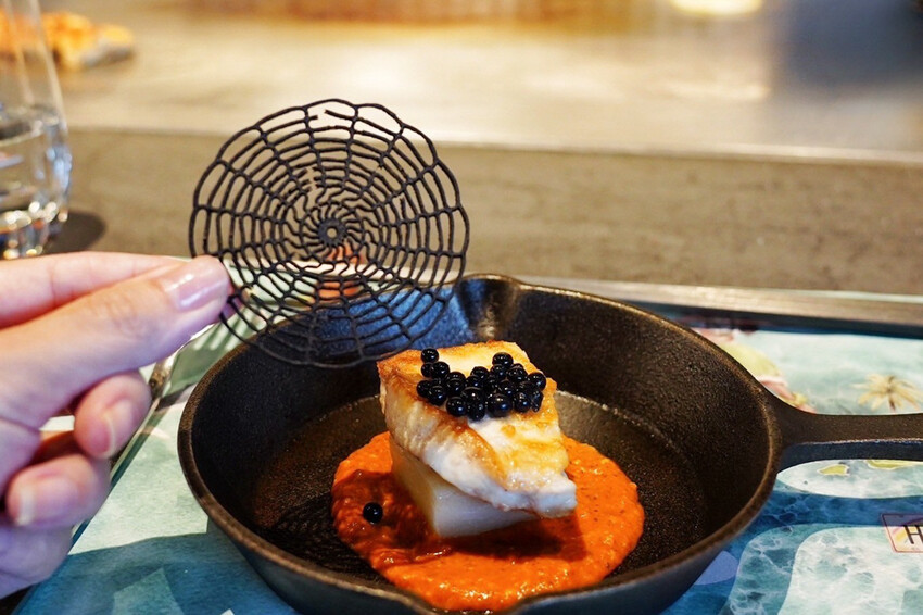 全台唯一夏威夷無菜單鐵板燒!近距離看火焰秀!整尾加拿大龍蝦都是我的~