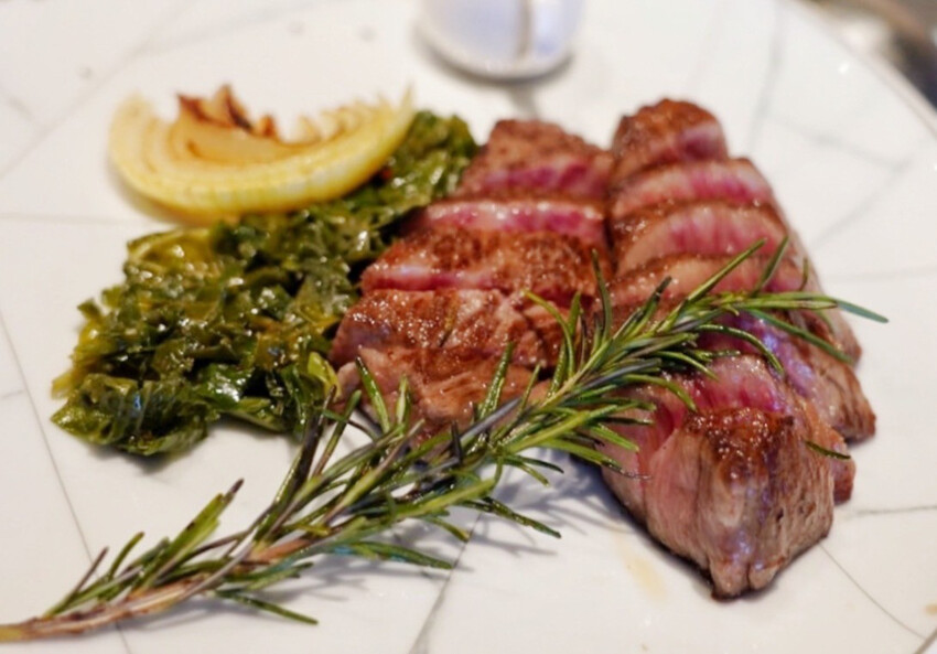 全台唯一夏威夷無菜單鐵板燒!近距離看火焰秀!整尾加拿大龍蝦都是我的~