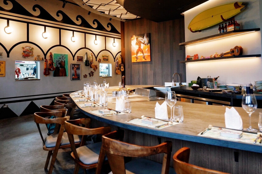 全台唯一夏威夷無菜單鐵板燒!近距離看火焰秀!整尾加拿大龍蝦都是我的~