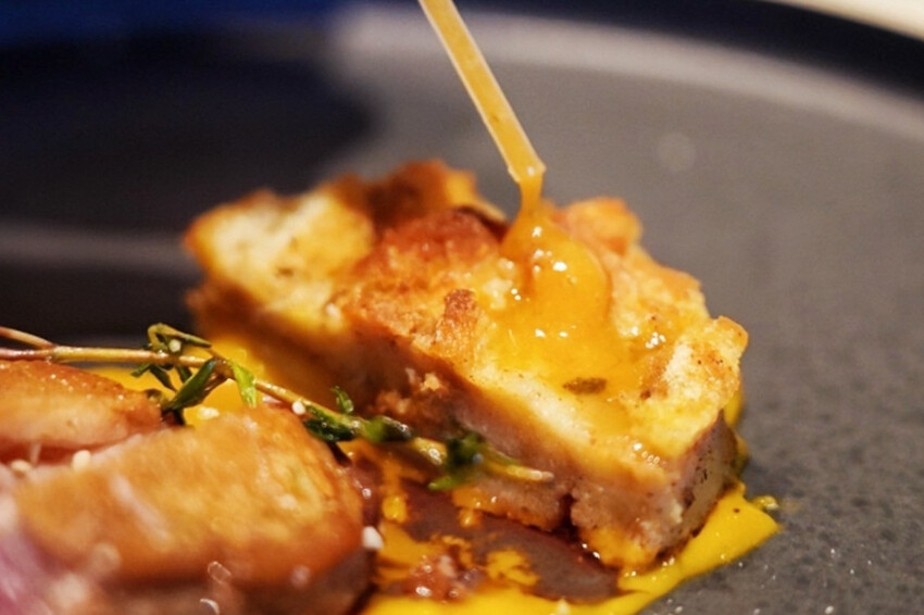 全台唯一夏威夷無菜單鐵板燒!近距離看火焰秀!整尾加拿大龍蝦都是我的~