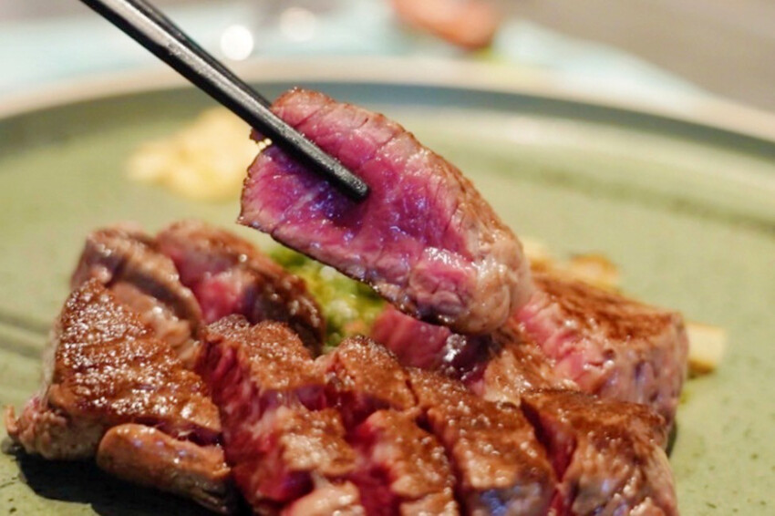 全台唯一夏威夷無菜單鐵板燒!近距離看火焰秀!整尾加拿大龍蝦都是我的~