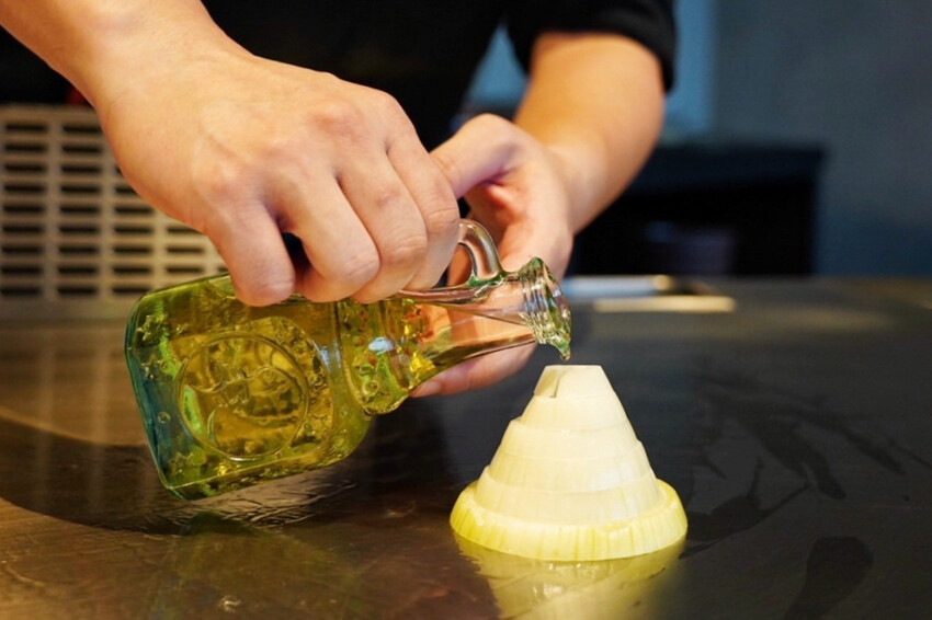 全台唯一夏威夷無菜單鐵板燒!近距離看火焰秀!整尾加拿大龍蝦都是我的~