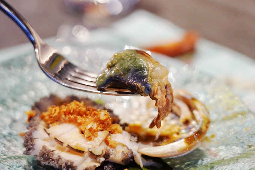 全台唯一夏威夷無菜單鐵板燒!近距離看火焰秀!整尾加拿大龍蝦都是我的~