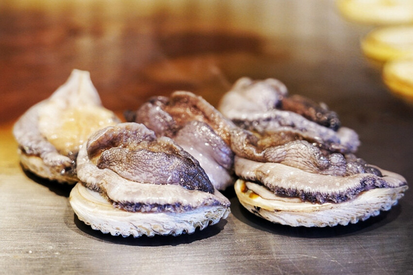 全台唯一夏威夷無菜單鐵板燒!近距離看火焰秀!整尾加拿大龍蝦都是我的~