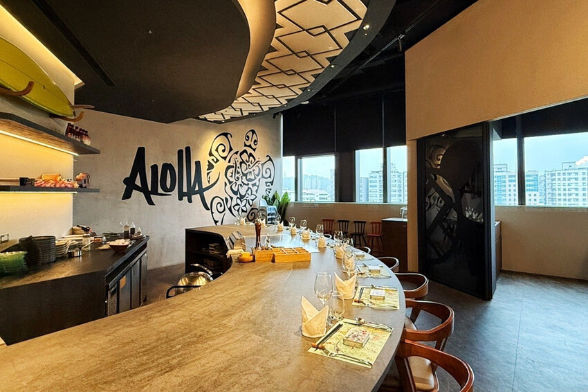 全台唯一夏威夷無菜單鐵板燒!近距離看火焰秀!整尾加拿大龍蝦都是我的~