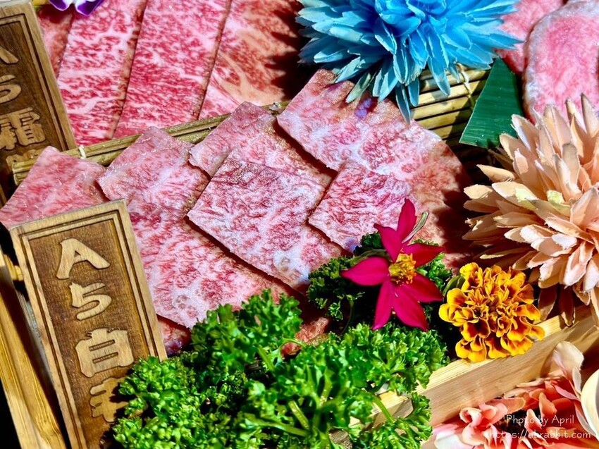 台中市北區山鯨燒肉-吃燒肉還能穿美美的和服