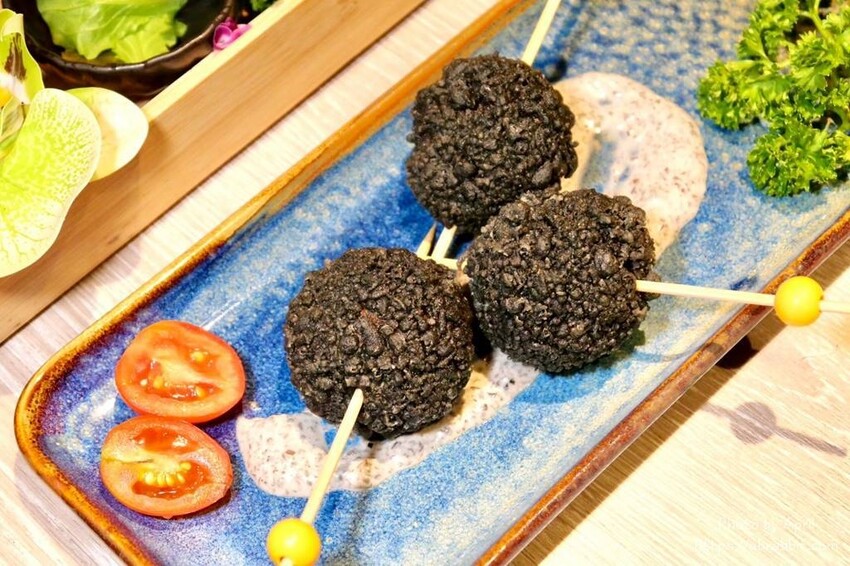 台中市北區山鯨燒肉-吃燒肉還能穿美美的和服