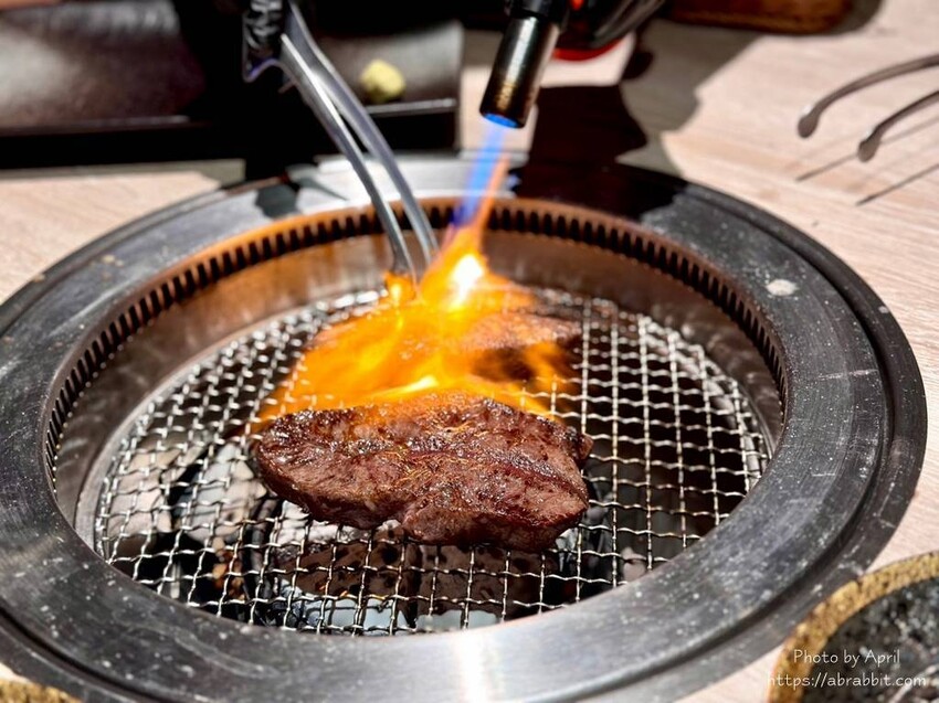 台中市北區山鯨燒肉-吃燒肉還能穿美美的和服