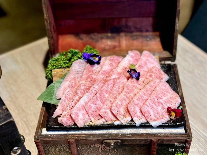 台中市北區山鯨燒肉-吃燒肉還能穿美美的和服