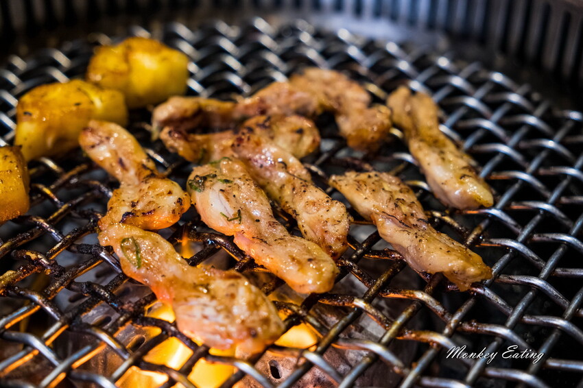 【台中北區】山鯨燒肉│漢口路燒肉推薦,浮誇系A5和牛燒肉、超美裝潢一秒到日本!還有免費和服體驗 - 貪吃猴的幻想